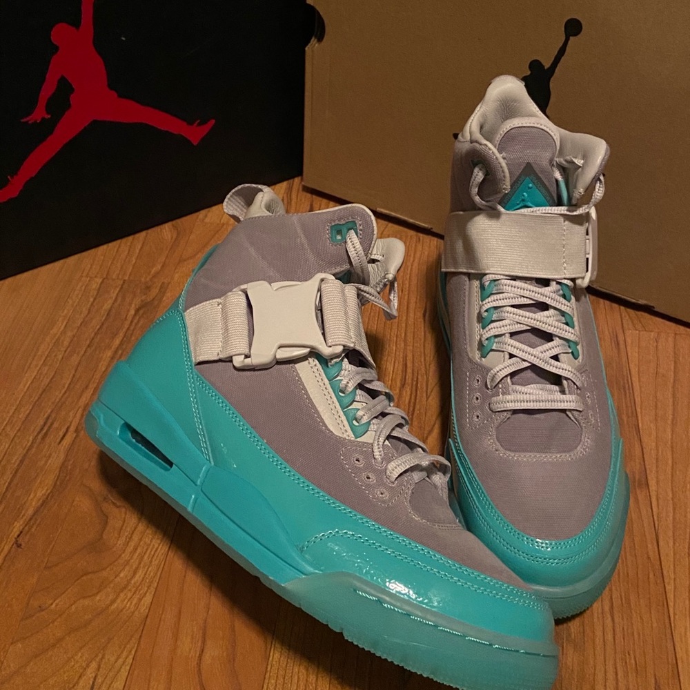 Air Jordan 3 Retro Explorer Tropical Twist